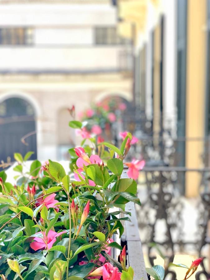 Bue Nero Suites Verona Ngoại thất bức ảnh